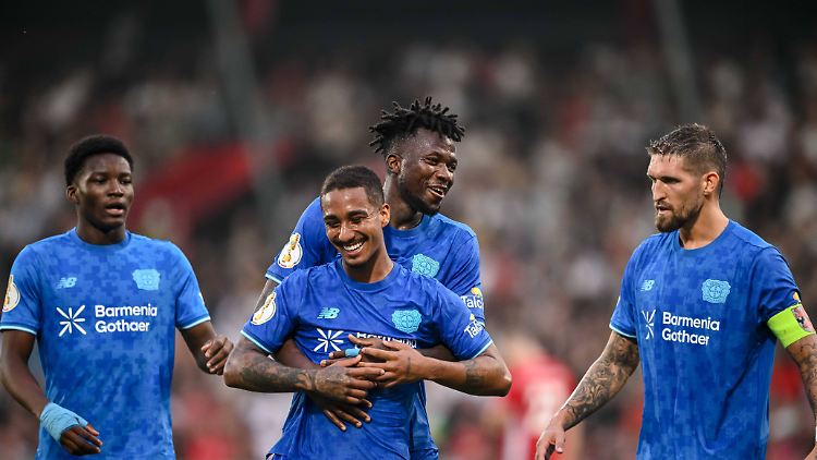 Bayer Leverkusen erlebte einen verlängerten Pokal-Auftakt.