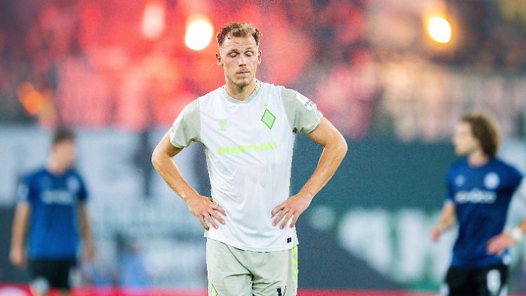 Große Enttäuschung: Werder Bremen fliegt in der ersten Pokalrunde aus.
