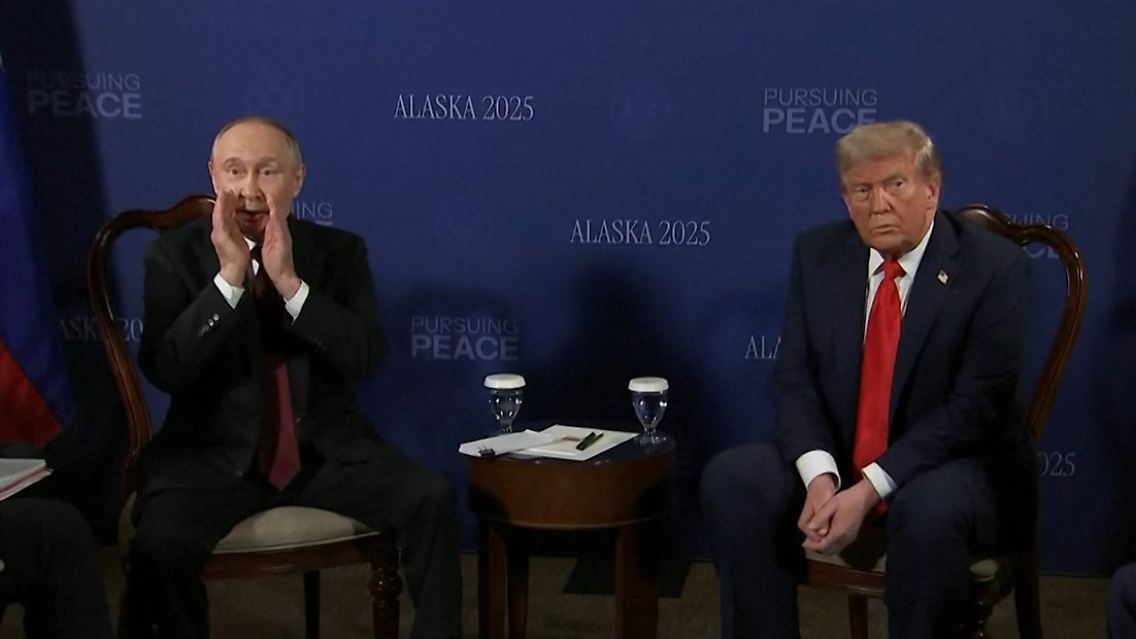 TrumptrifftPutin.jpg