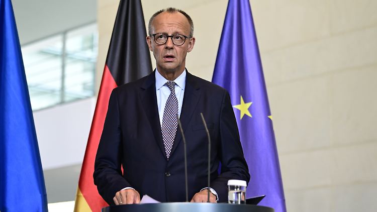 Trump will nach eigenen Angaben verschiedene Personen anrufen, die er für geeignet hält. Ob auch Kanzler Merz dazugehört, lies der US-Präsident offen. 