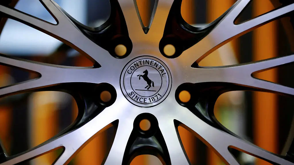 2023-04-28T130440Z-1333267223-RC2ON0AWXHK5-RTRMADP-3-CONTINENTAL-DIESEL