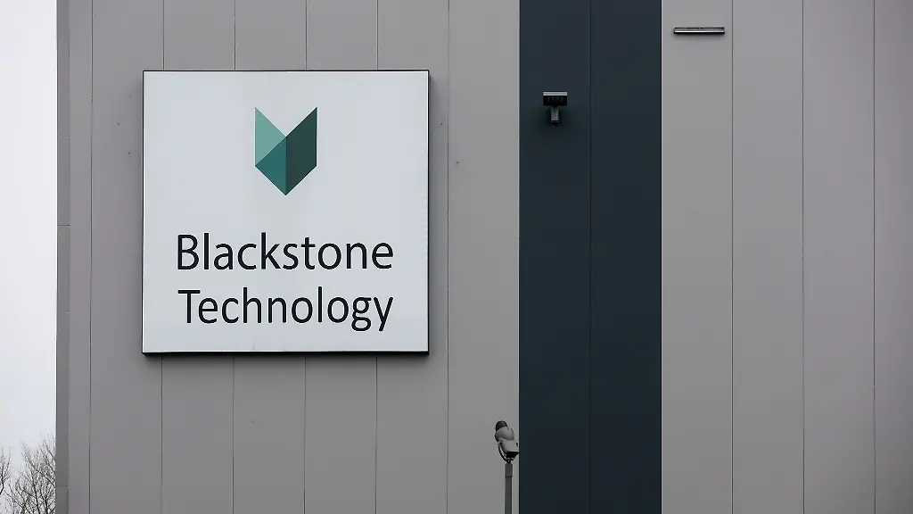 Blick-auf-den-Batteriezellen-Produktionsstandort-der-Blackstone-Technology