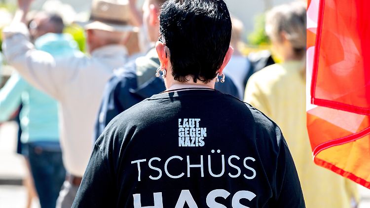 In den vergangenen Monaten arbeitete der Verein "Laut gegen Nazis" bereits an weiteren Markeneintragungen. 