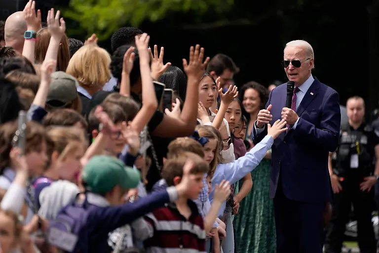 79aed74e761e4eeea610302752b2fd94