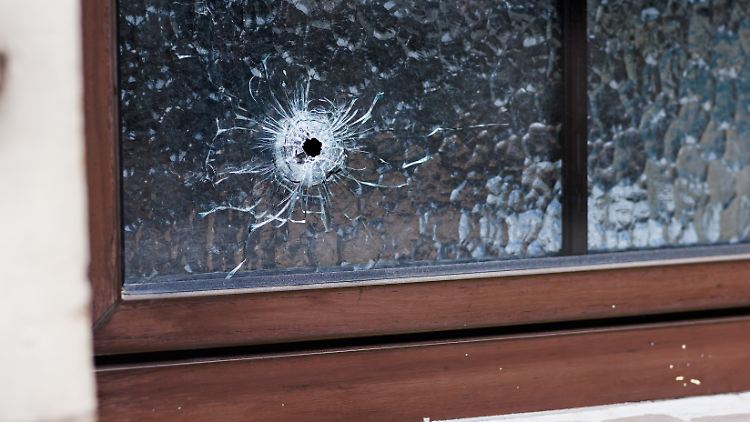 Ein Einschussloch in einem Fenster in Eichstetten. 