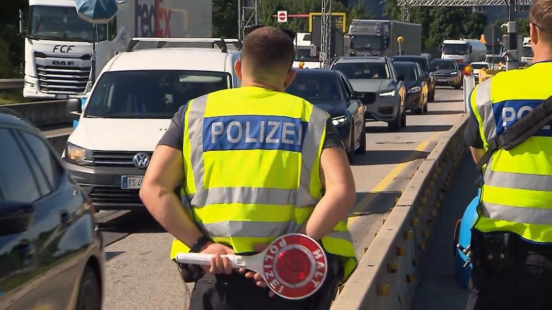 Polizei Grenzkontrollen.jpg