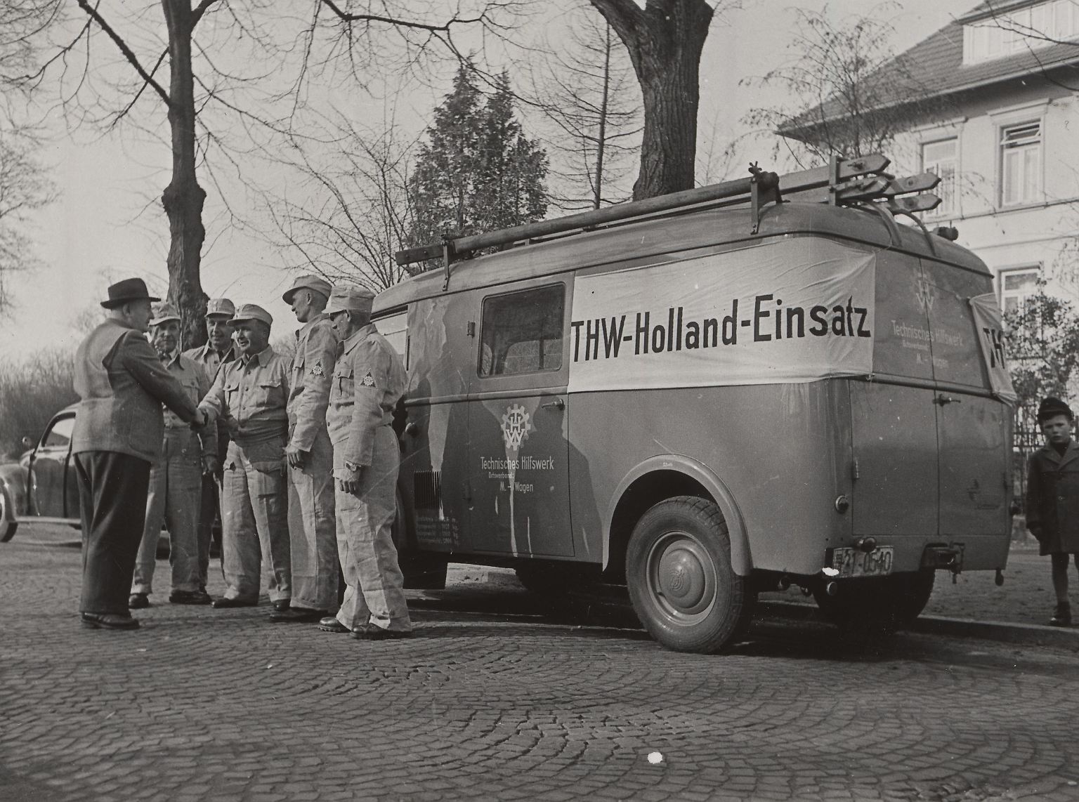 Retter in Blau: Auf das Technische Hilfswerk ist seit 75 Jahren Verlass ...