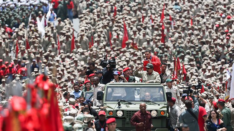 Nicolás Maduro auf einer Militärveranstaltung 2017. 