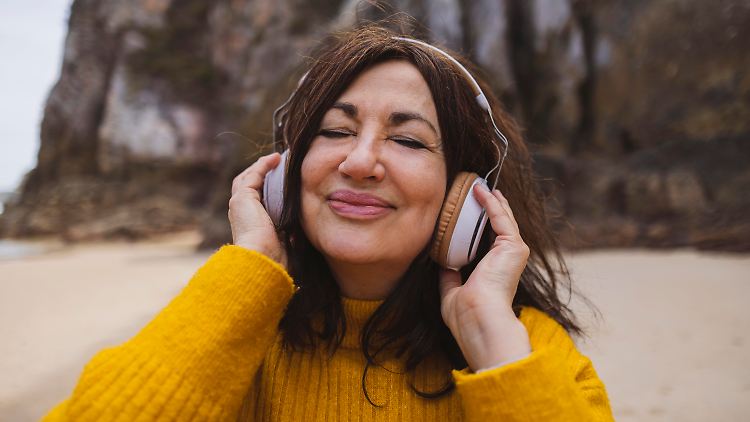 Bestimmte Songs lösen fröhliche Erinnerungen aus - besonders energiegeladene, kraftvolle.