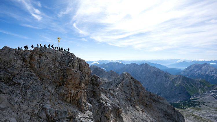 Der Jubiläumsgrat ist eine lange Bergtour von Deutschlands höchsten Berg, der Zugspitze, zum Hochblassen.