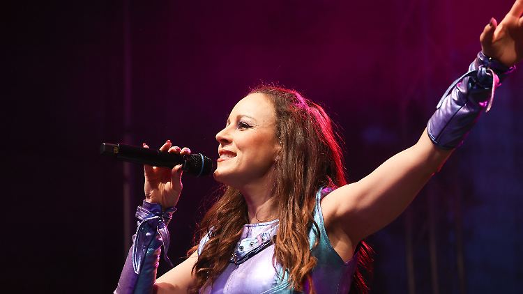 Blümchen ist in den 90er-Jahren bekannt geworden und nun auf ihrer letzten Tour. 