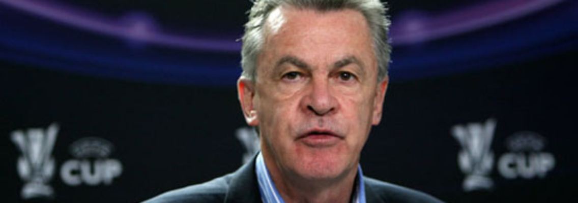 "Mittelfristig sollte man sich auch überlegen, technische Möglichkeiten wie den Chip im Ball auszuschöpfen": Ottmar Hitzfeld.