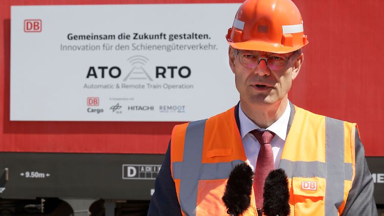 Schnieder will einen neuen Bahnchef in einem Monat vorstellen, "vielleicht ein bisschen früher, vielleicht ein bisschen später".