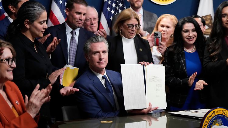 Governeur Newsom führt den Widerstand der Demokraten gegen Trump an.