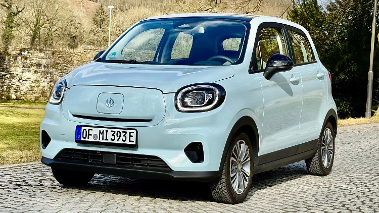 Der Leapmotor T03 ist ein erwachsenes Auto auf bescheidenem Level.