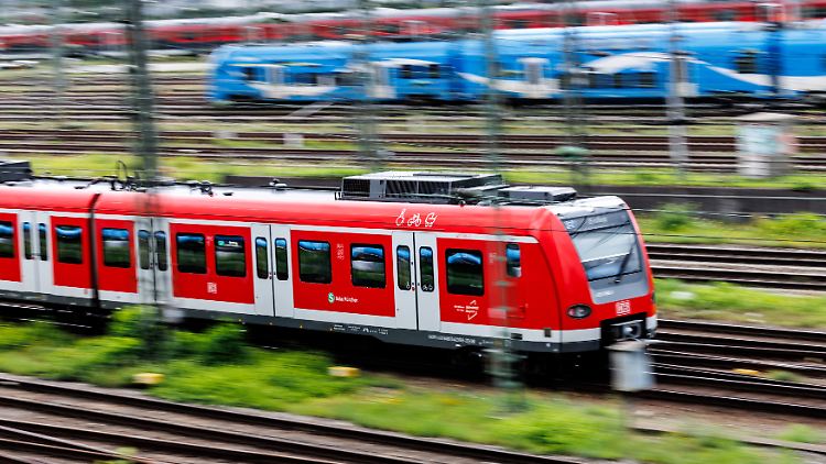Am 22. September will Verkehrsminister Schnieder seine Strategie für die Zukunft der Bahn vorstellen. Experten zweifeln, ob Milliarden-Investitionen allein reichen.