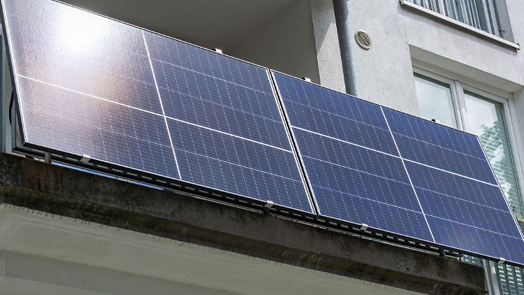 Wer seine Eigenverbrauchsquote beim Strom aus dem Balkonkraftwerk erhöhen möchte, sollte sich mit dem Thema Nulleinspeisung beschäftigen.