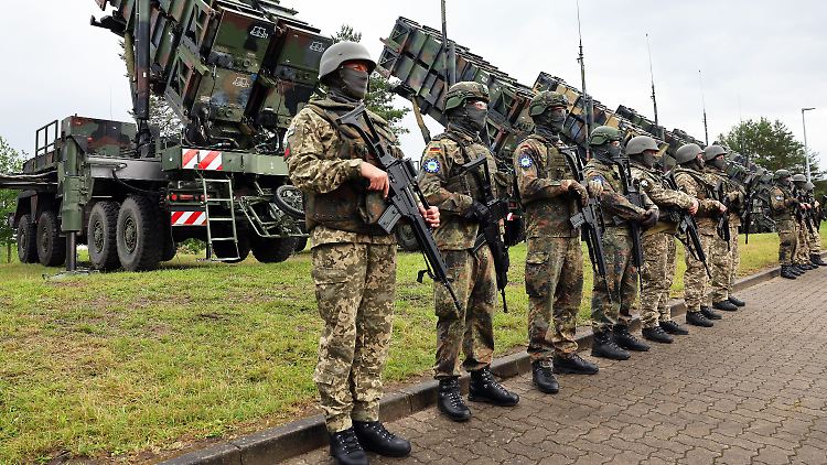 Die Bundeswehr bildet ukrainische Soldaten bereits aus - nach einem Waffenstillstand könnte sie dies in der Ukraine tun.