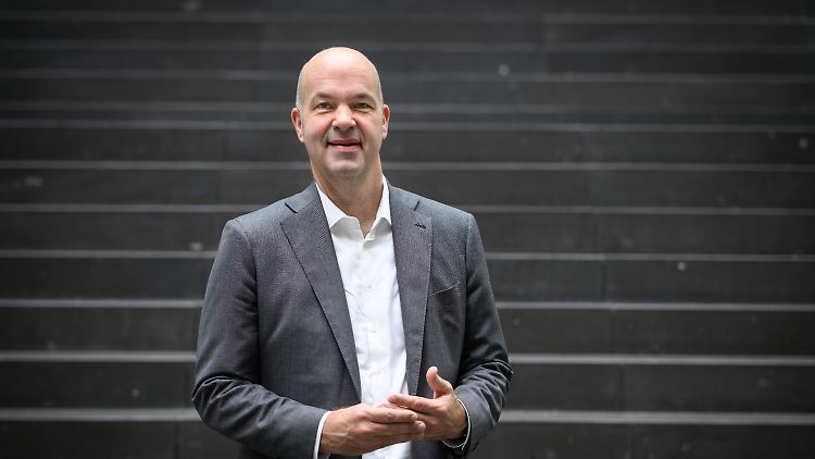 "Wir brauchen mehr Solidarität der Alten mit den Jungen", sagte Fratzscher.