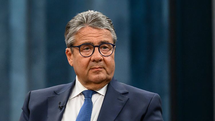 "Wir leben in einer Welt, in der Verteidigungsfähigkeit und Abschreckung Voraussetzung für den Frieden sind", sagt Sigmar Gabriel.