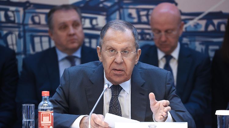 Moskau versuche, ein Treffen hinauszuzögern, hatte der ukrainische Präsident kritisiert.