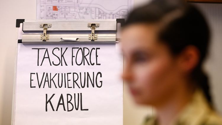 Im August 2021 evakuierte die Bundeswehr deutsche Staatsangehörige und Ortskräfte aus Kabul. In den Monaten danach arbeiteten deutsche Beamte von Pakistan aus weiter daran (Archivbild).