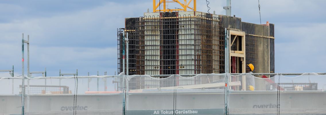Bei den Architektur- und Ingenieurbüros stieg der Geschäftsklimaindikator, während die Baubranche weiter über dunkle Wolken klagt.