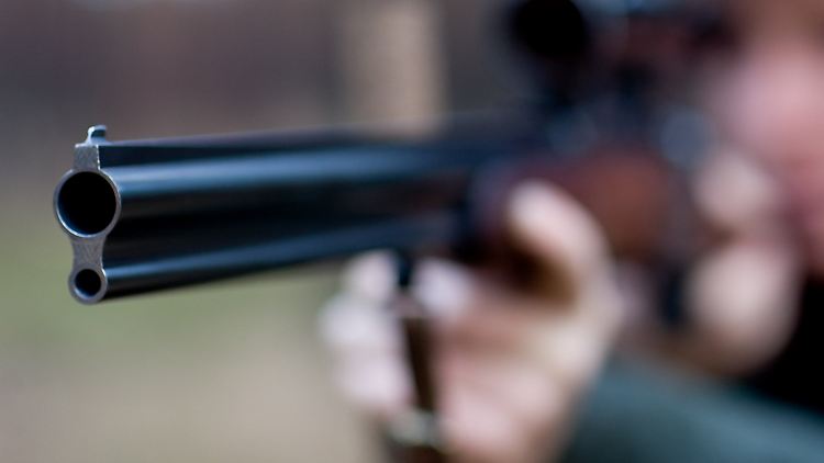 Der Junge spielte mit der Waffe seines Vaters, als sich der tödliche Schuss löste.