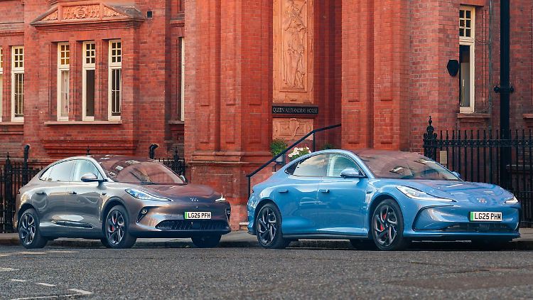 Die chinesische Automarke MG mit britischen Wurzeln will mit IM6 und IM5 (v.l.) nun auch in Europa ins automobile Oberhaus.