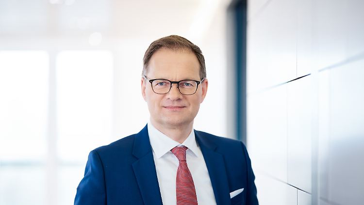 Stefan Traeger ist seit 1. Mai 2017 Vorsitzender des Vorstands der Jenoptik AG.