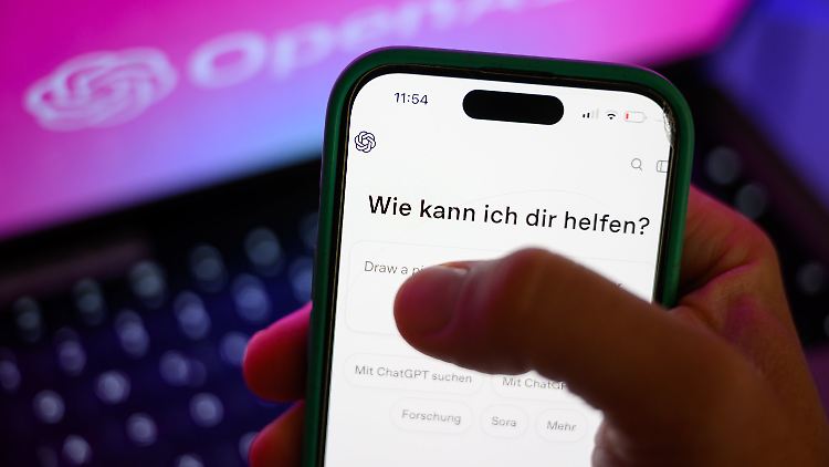 Es sei möglich, dass ChatGPT bei längerer Nutzung unerwünschte Antworten liefere, gab OpenAI zu.