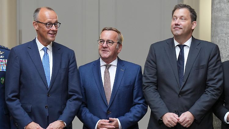 Kanzler Merz ist der Chef des Sicherheitsrats, Klingbeil sein Vize. Verteidigungsminister Pistorius ist einfaches Mitglied des Gremiums.
