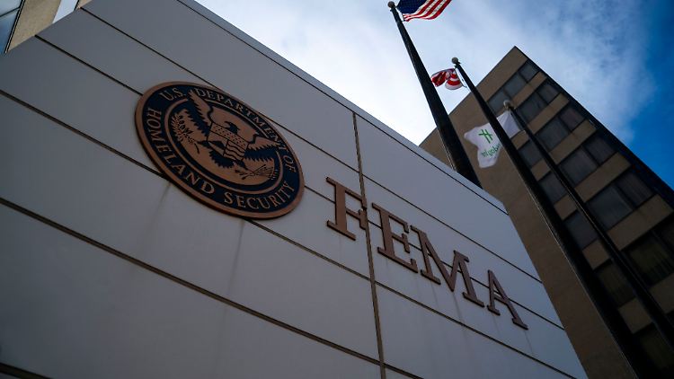 Die geschassten Fema-Mitarbeiter befürchten wegen der von der Trump-Regierung beschlossenen Kürzungen gravierenden Mängel bei der Notfallversorgung.