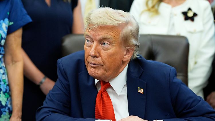 Die Zoll-Einigung mit Trump sei für die EU zwar "schmerzlich", aber "in der Sache richtig", sagt dagegen Manfred Weber.