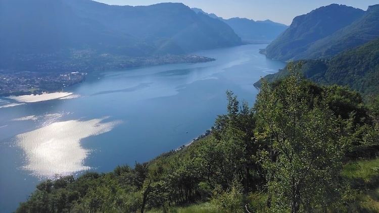 Der Comer See liegt rund 80 Kilometer nördlich von Mailand.