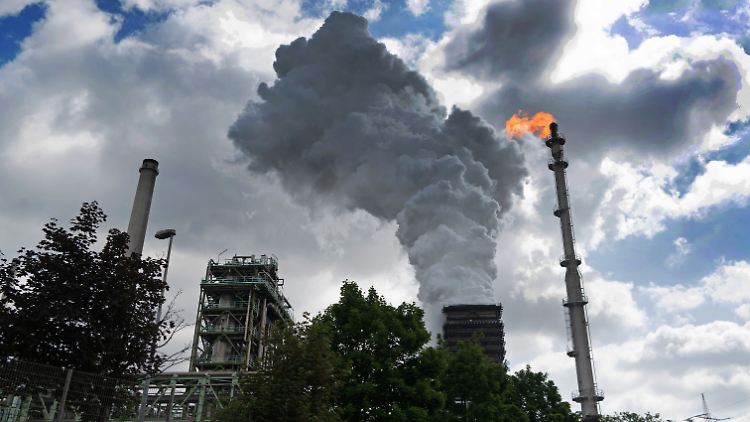 Das Stahlwerk Thyssenkrupp Steel in Duisburg. 