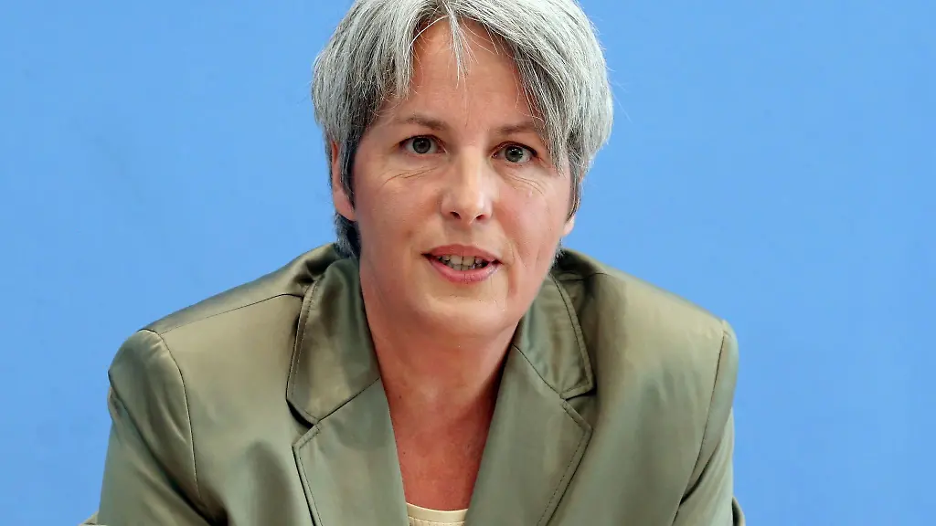 Missbrauchsbeauftragte-Kerstin-Claus-Ich-verwahre-mich-gegen-die-Vorstellung-dass-die-Kirche-definieren-kann-was-genau-sie-vom-Staat-braucht-und-wie-dieser-wann-zu-reagieren-habe