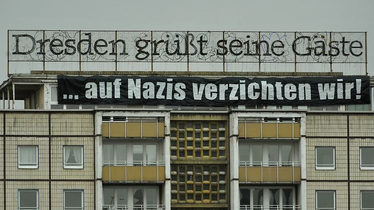 In der ganzen Stadt sind die Aufrufe zu sehen.