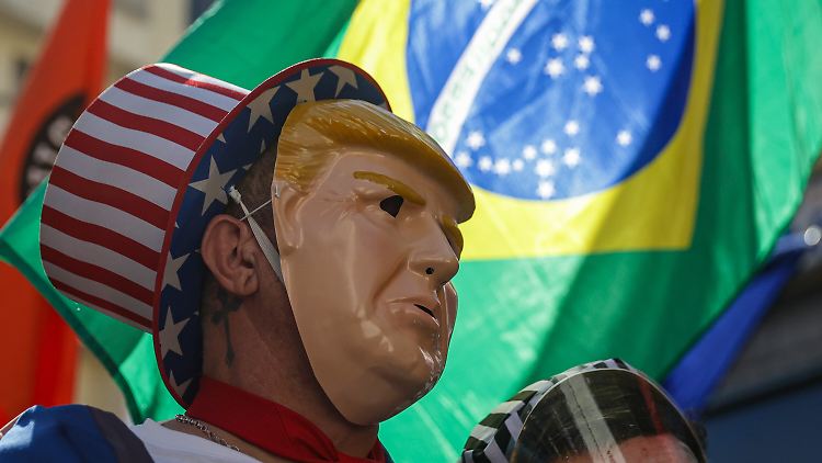 Die Kritik an den offenbar politisch motivierten US-Zöllen wird in Brasilien lauter. Es kommt immer wieder zu Demonstrationen.