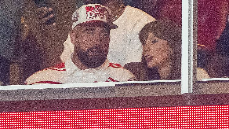Erster Ausflug nach ihrer Verlobung: Travis Kelce und Taylor Swift. 