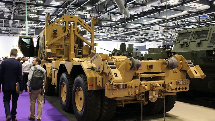 Ein gepanzertes Fahrzeug bei der Rüstungsmesse DSEI vor zwei Jahren.