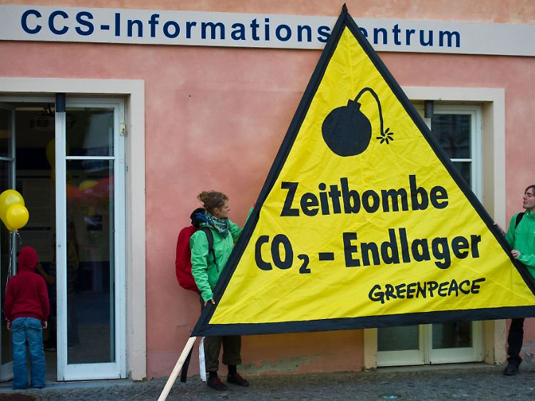 Greenpeace-Protest gegen ein CCS-Projekt von Vattenfall in der brandenburgischen Stadt Beeskow.