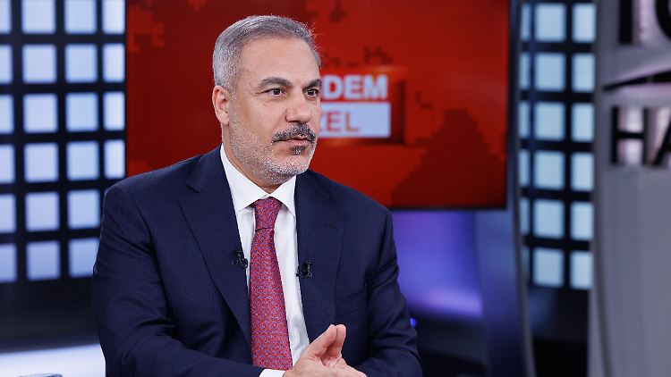 Die Maßnahme sei Teil eines umfassenden Pakets, sagt der türkische Außenminister Fidan.
