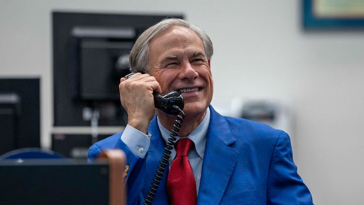 "Texas ist jetzt tiefrot im US-Kongress", sagte Greg Abbott in einem Video auf X.