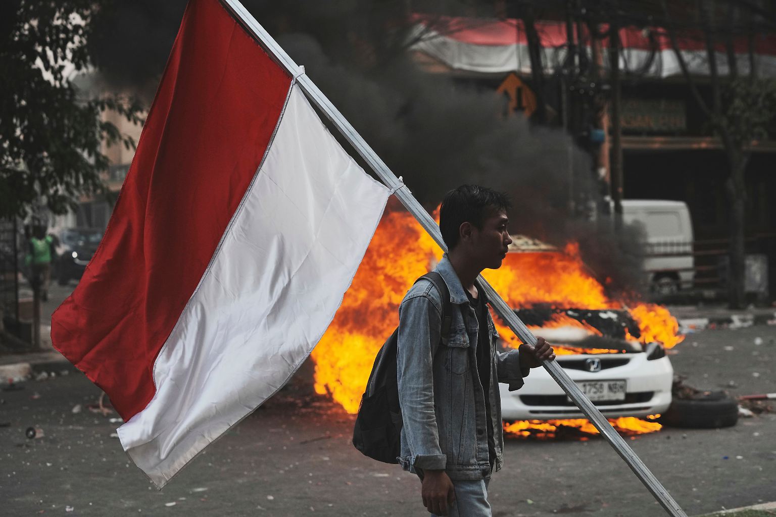 In mehreren großen Städten Indonesiens gehen zehntausende Menschen auf die Straße, um gegen die Regierung zu protestieren.