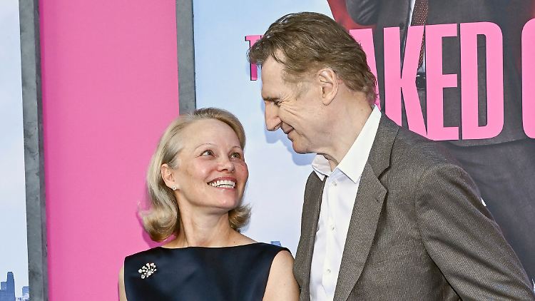 Da wurde vielleicht einfach weitergespielt: Anderson und Neeson auf dem roten Teppich.