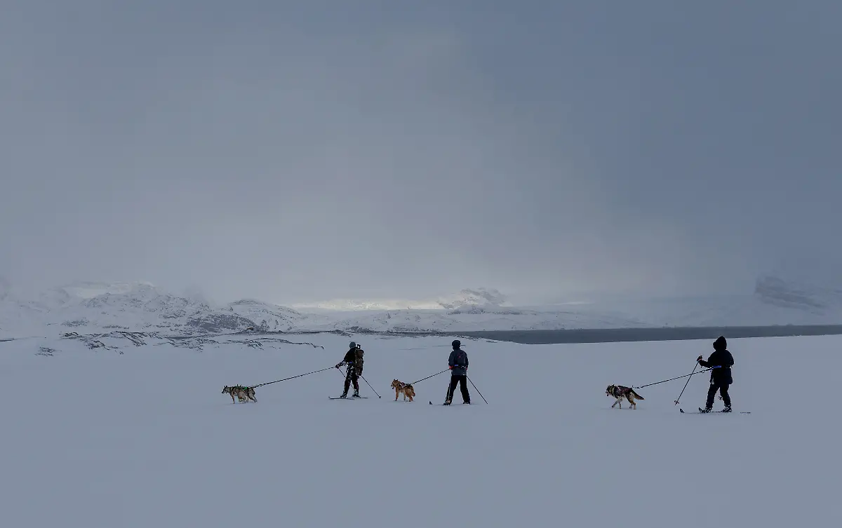 2023-04-19T131240Z-1505349270-RC2CA0APMP2P-RTRMADP-3-CLIMATE-CHANGE-SVALBARD-ICE