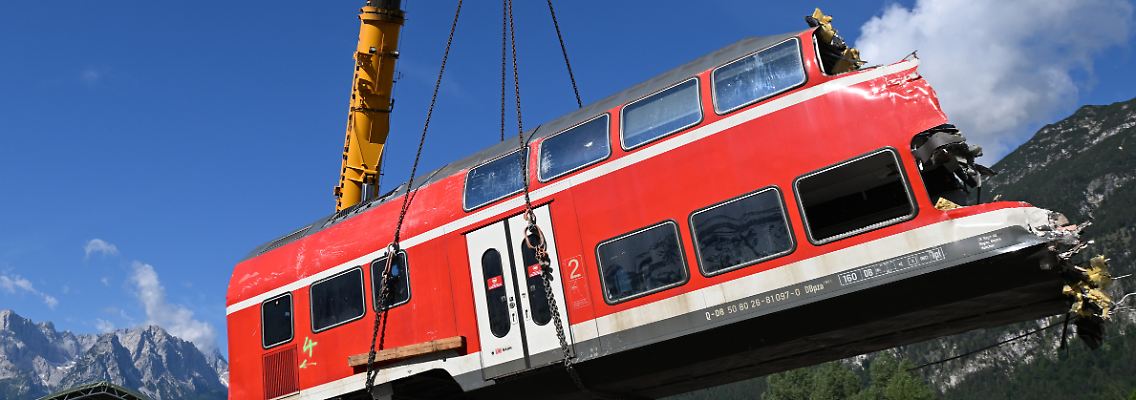 Im Oktober beginnt vor dem Landgericht München der Prozess gegen zwei Bahnmitarbeiter. Die Staatsanwaltschaft wirft ihnen vor, fahrlässig den Tod und die Verletzung der Opfer verursacht zu haben.