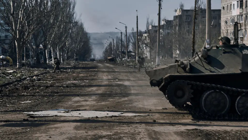 766cc19d805694a89244bed397246b84