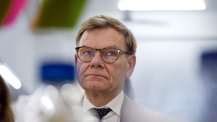 Bundesaußenminister Johann Wadephul äußerte sich am Rande eines Besuches in der indischen High-Tech-Metropole Bengaluru über das deutsche Aufnahmeprogramm für Afghanen.